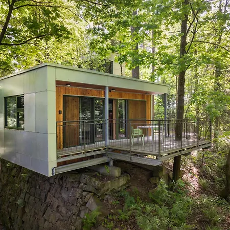 Edelforst Baumhaeuser