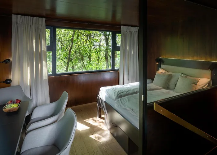 Edelforst Baumhaeuser *